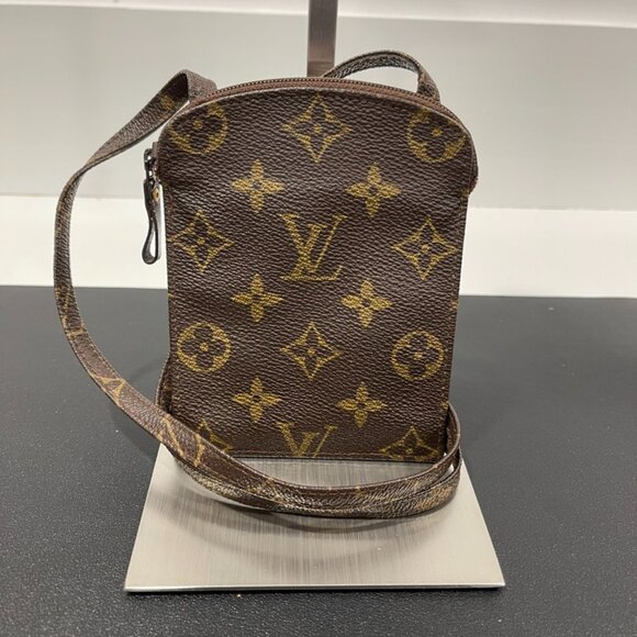 Louis Vuitton  Monogram Pochette Secret Passport Holder (JB1099) - Picture 1 of 5